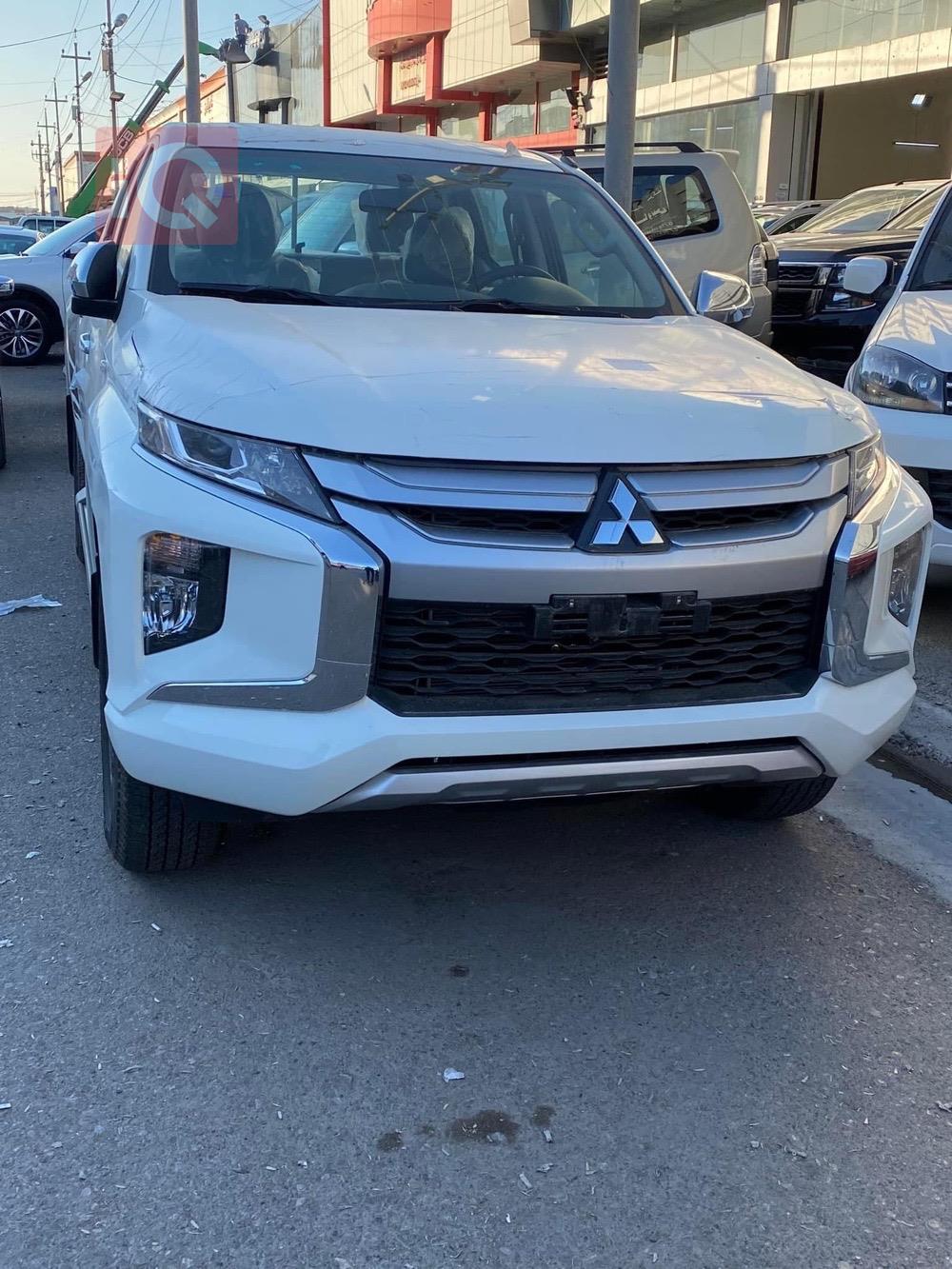 میتسوبیشی L200